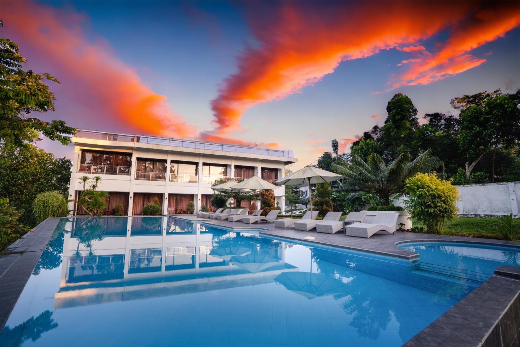 Nirvana Hotel Resort تيتيباتو المظهر الخارجي الصورة