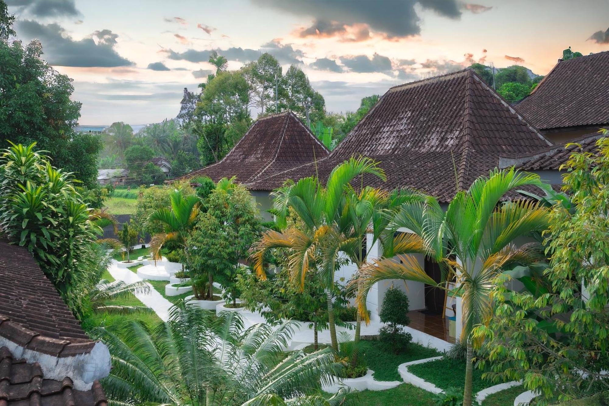 Nirvana Hotel Resort تيتيباتو المظهر الخارجي الصورة